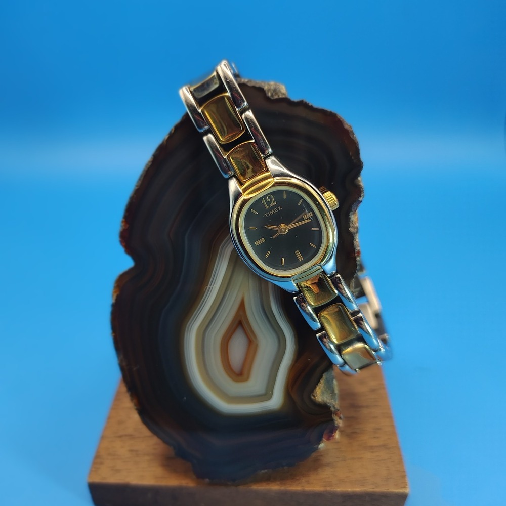 Vintage 2003 Timex Elegant 21mm Women's‎ Quartz Two Tone Cocktail Watch Size 6.5